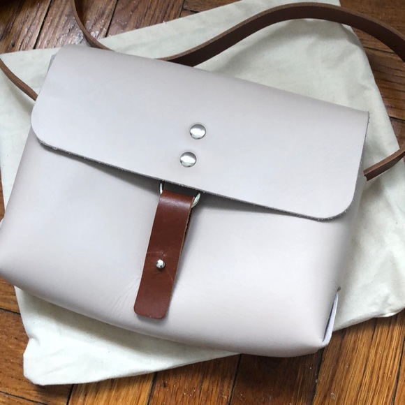 Nell Harper Italian Leather Crossbody Bag - Picture 6 of 8